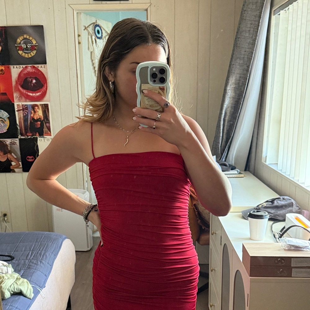 Windsor Red Midi Dress - Picture 2 of 4